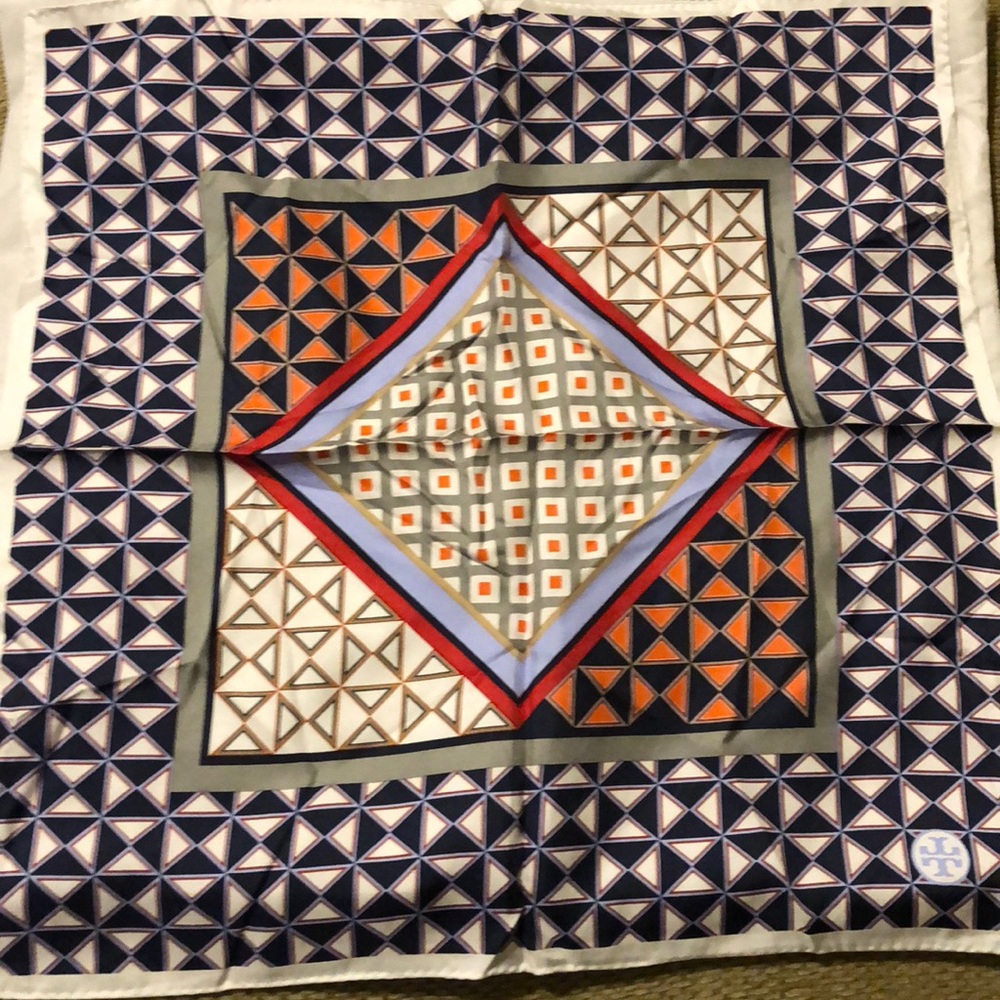 Tory burch neckerchief